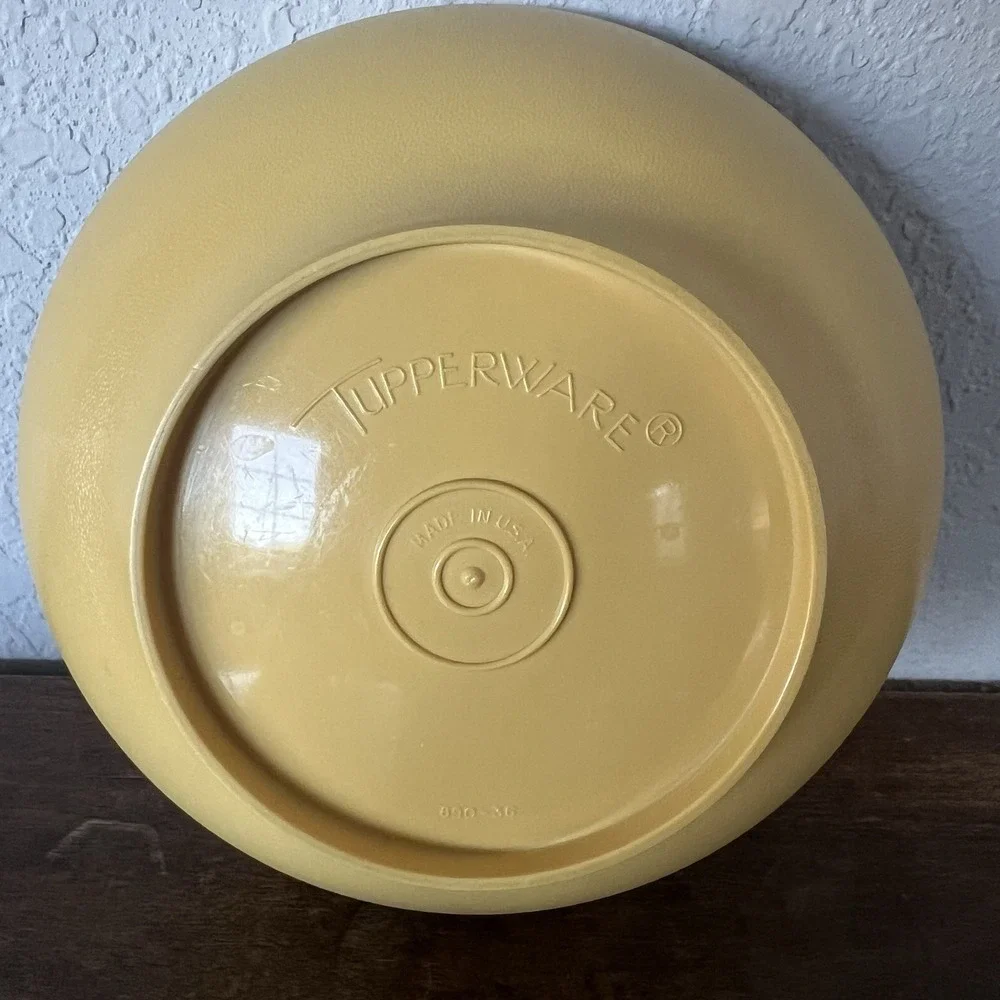 Set of 5 Tupperware Harvest Gold Yellow Cereal Salad Bowls 890 Vintage Stackable